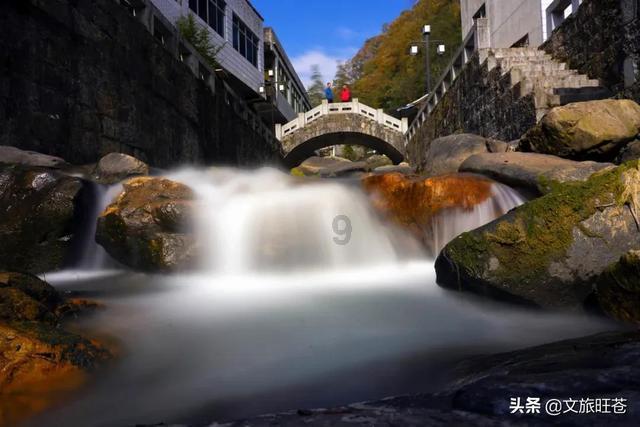 当别人问你对他情深有几许高情商的人怎么幽默回复？游戏画面
